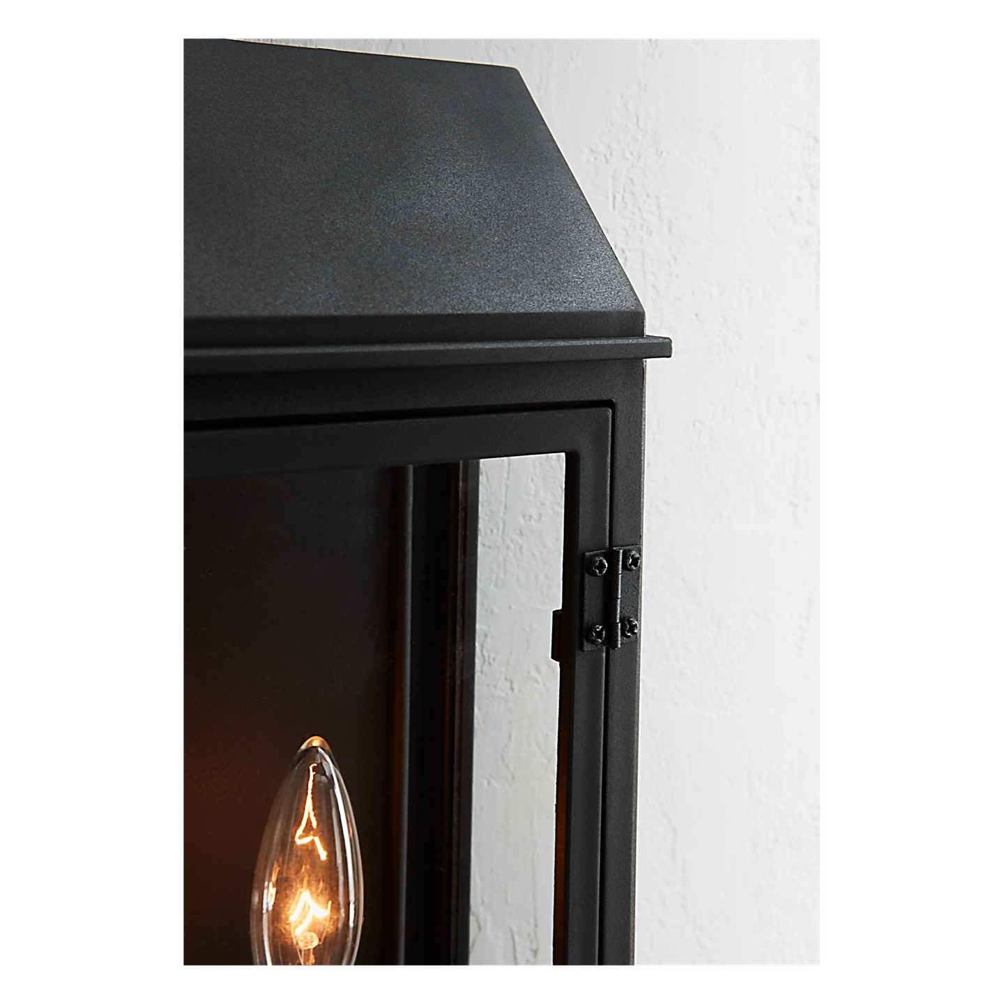Hingham Medium Wall Lantern