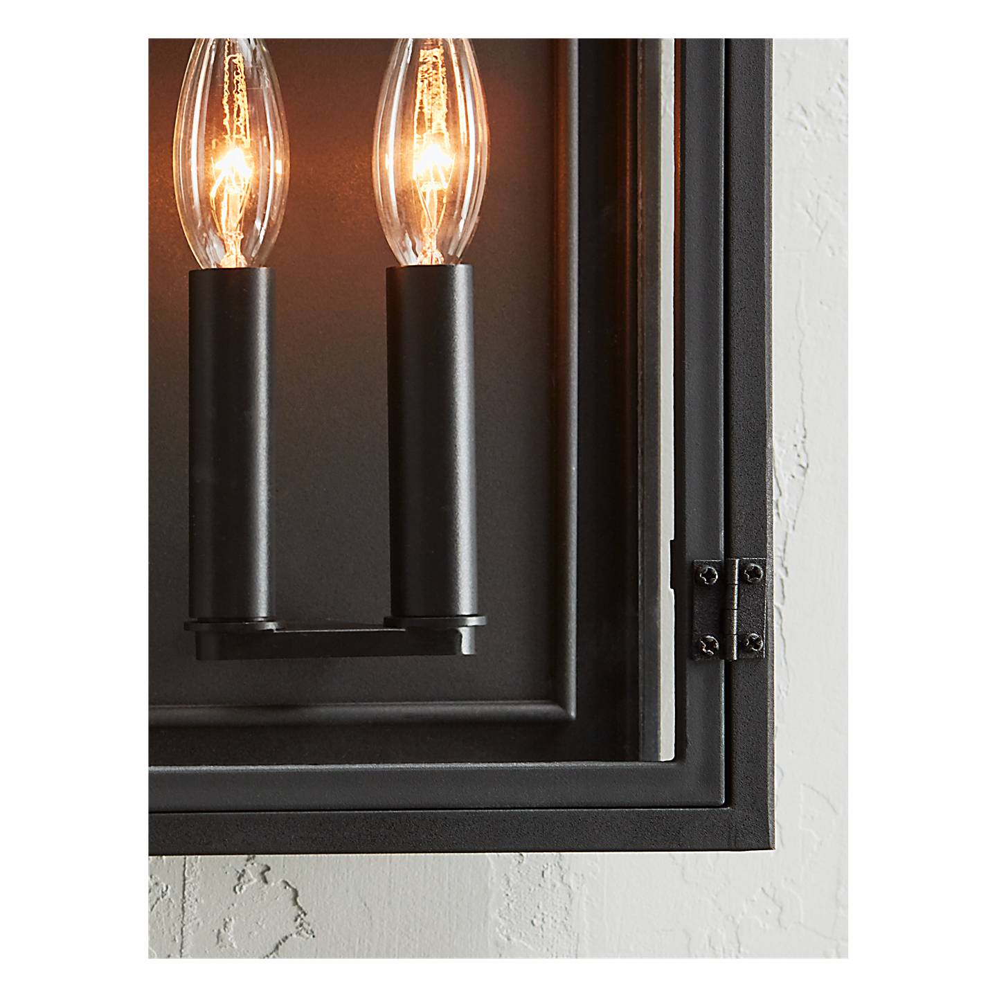 Hingham Medium Wall Lantern