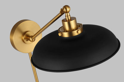 Wellfleet One-Arm Wide Sconce