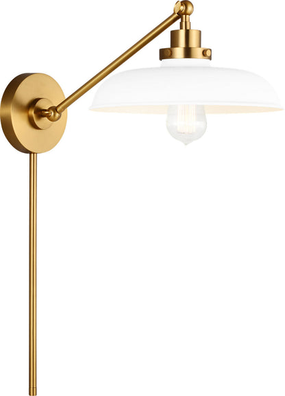 Wellfleet One-Arm Wide Sconce
