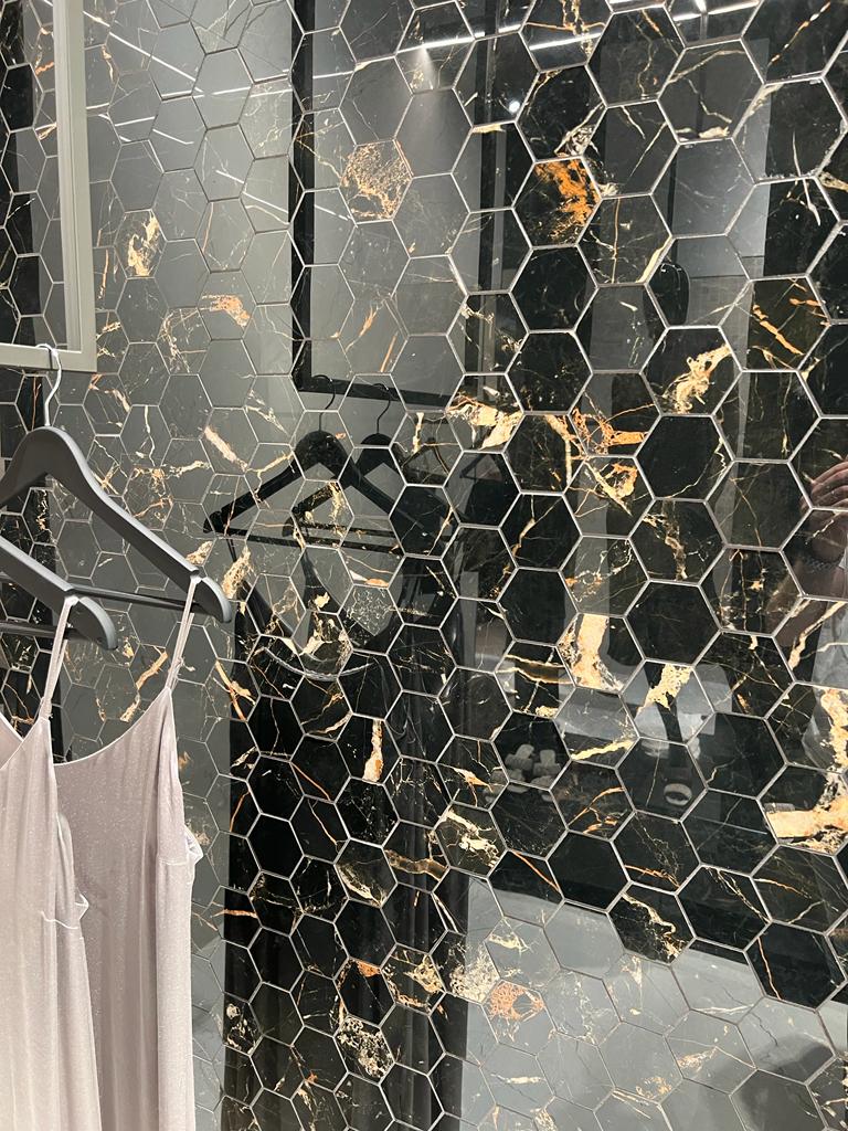 Museum Lux Laura Brown