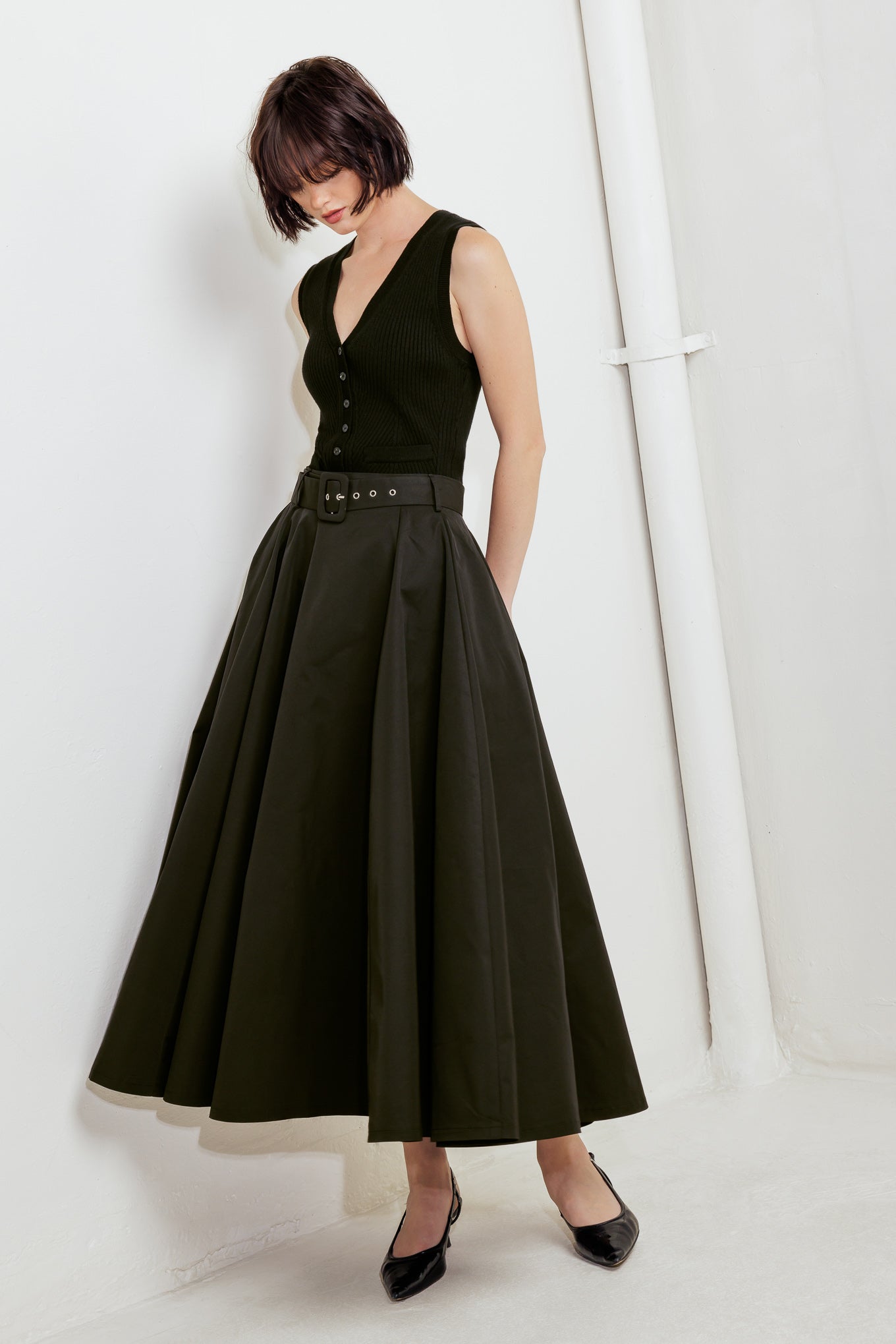 GOLDEN STILL BLACK WOVEN FULL MIDI SKIRT