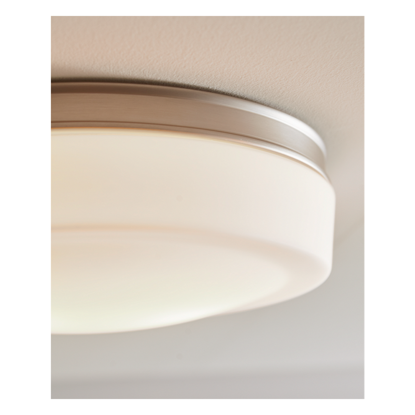 Issen Flush Mount