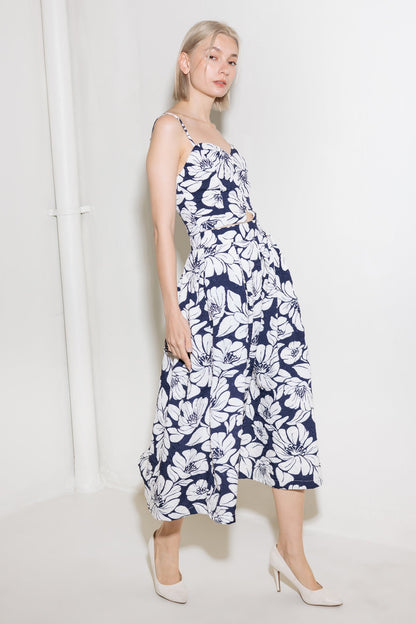 PLAIN OPTIMISM NAVY WOVEN CROP TOP