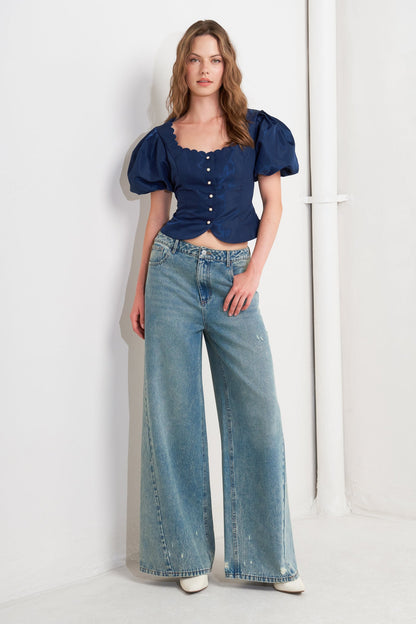 SCALLOP KISS WOVEN TOP