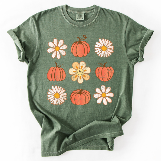 Flowers and Pumpkins, Minimalist Autumn, Fall, Halloween, Comfort Colors T-Shirt