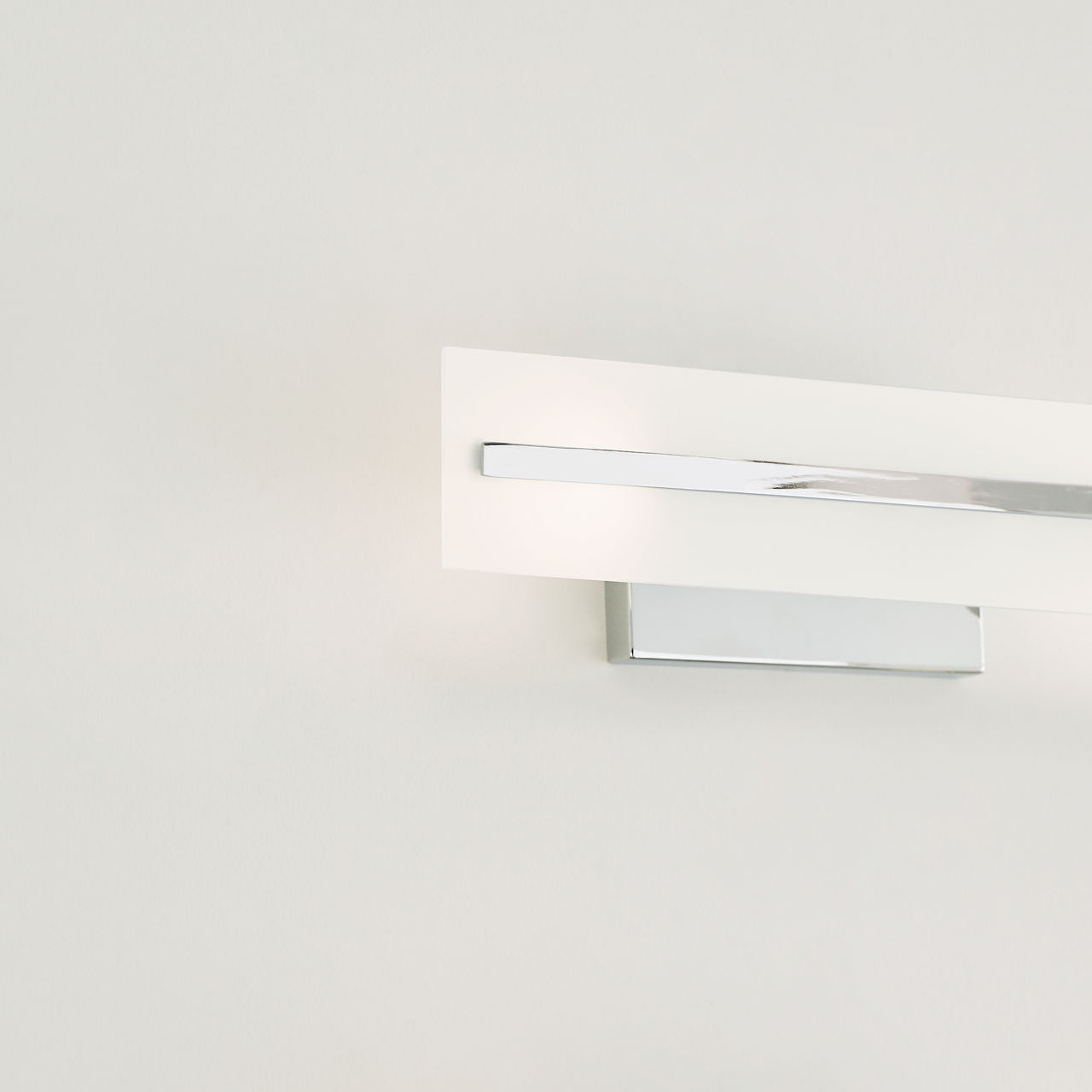 Dex 18" Bath Sconce