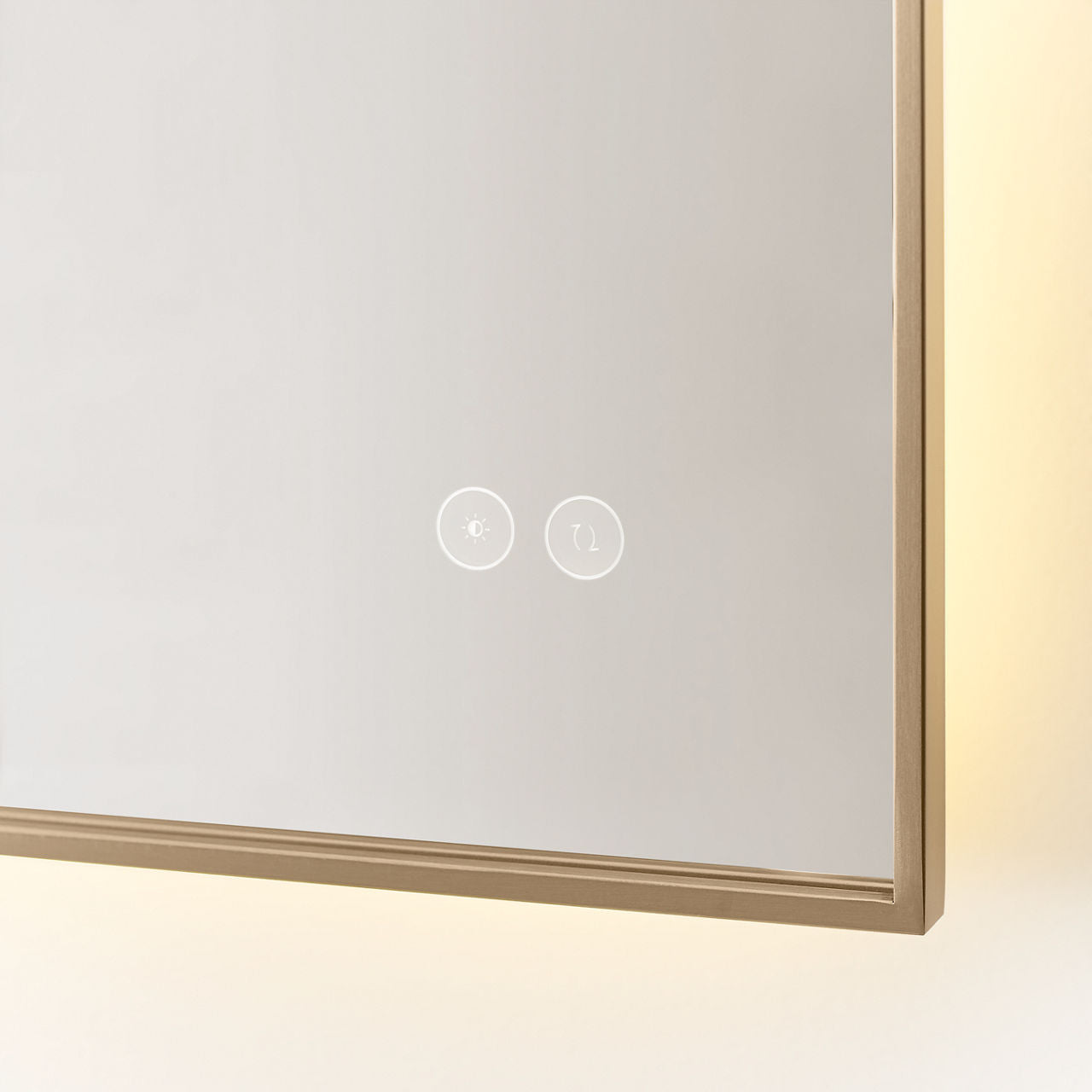 Cadre Square Mirror 30" x 30"