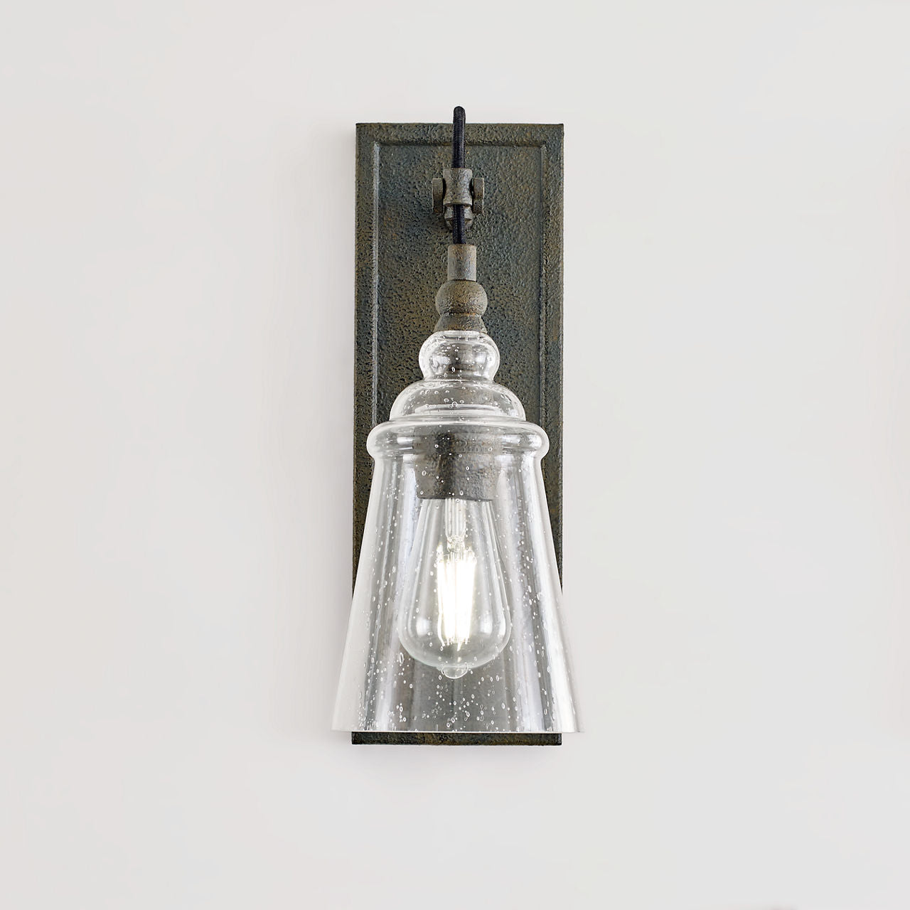 Loras Sconce