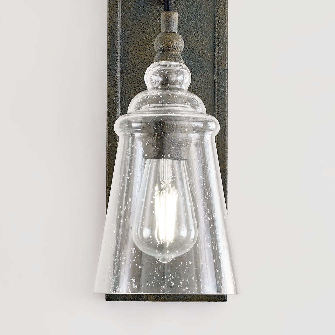 Loras Sconce
