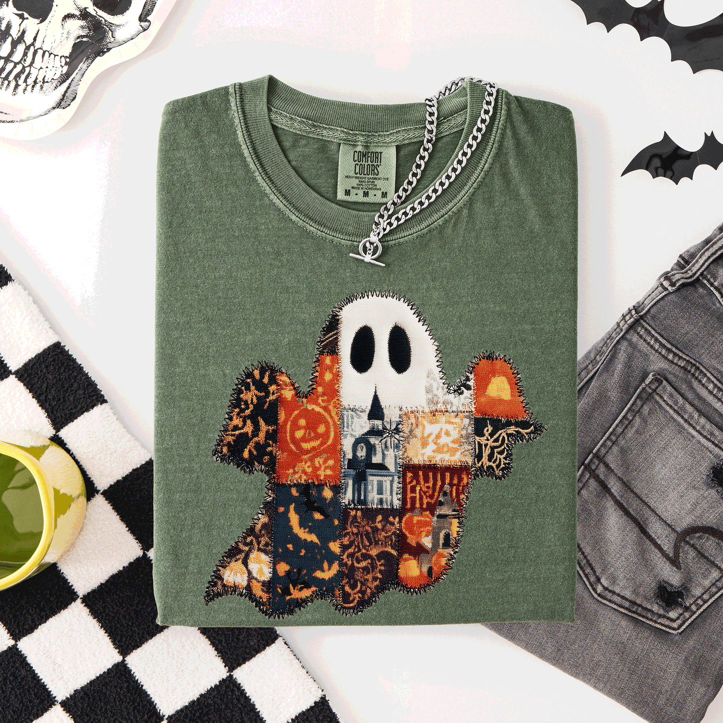 Ghost, Faux Quilt, Classic, Cute, Trad, Halloween, Fall, Autumn, Comfort Colors T-Shirt