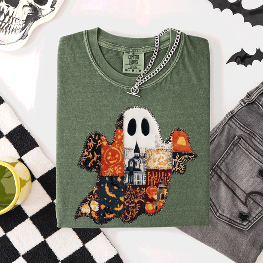 Ghost, Faux Quilt, Classic, Cute, Trad, Halloween, Fall, Autumn, Comfort Colors T-Shirt