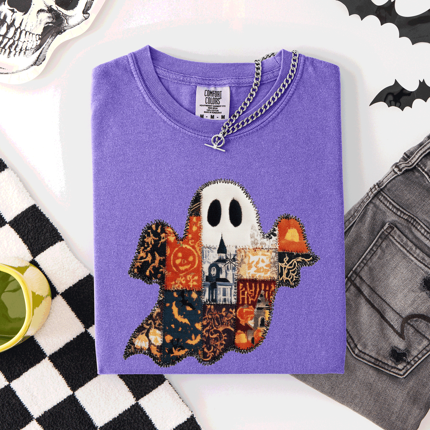 Ghost, Faux Quilt, Classic, Cute, Trad, Halloween, Fall, Autumn, Comfort Colors T-Shirt