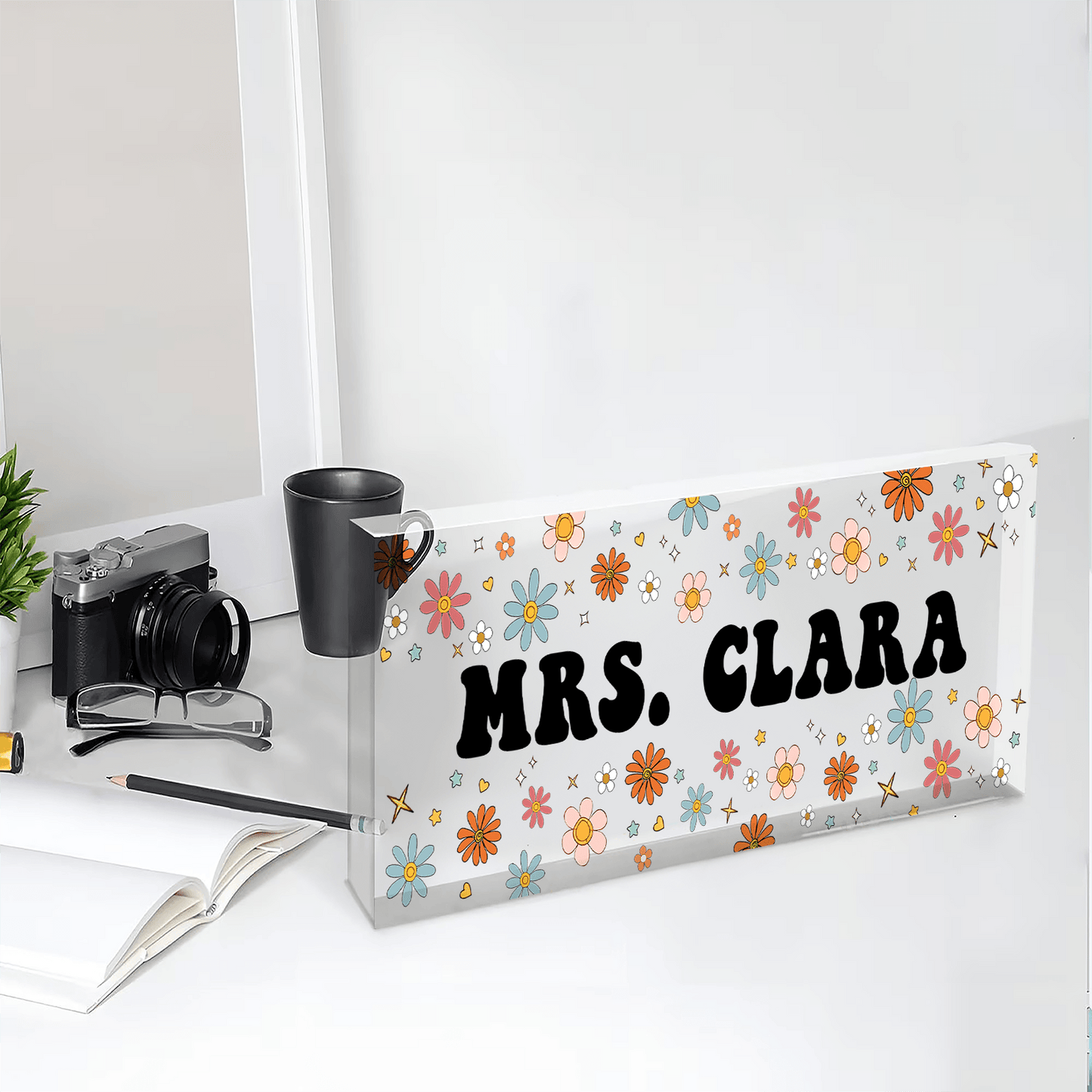 Flower Teacher Name - Personalized Custom Desk Name Plate, Name Sign, Acrylic Plaque - Back To School/First Day Of School, Birthday, Loving, Funny Gift for Teacher, Kindergarten, Preschool, Pre K, Paraprofessional