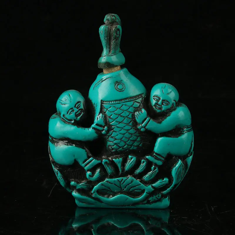 EXQUISITE CHINESE TURQUOISE RESIN HAND CARVED FISH & CHILDREN SNUFF BOTTLE