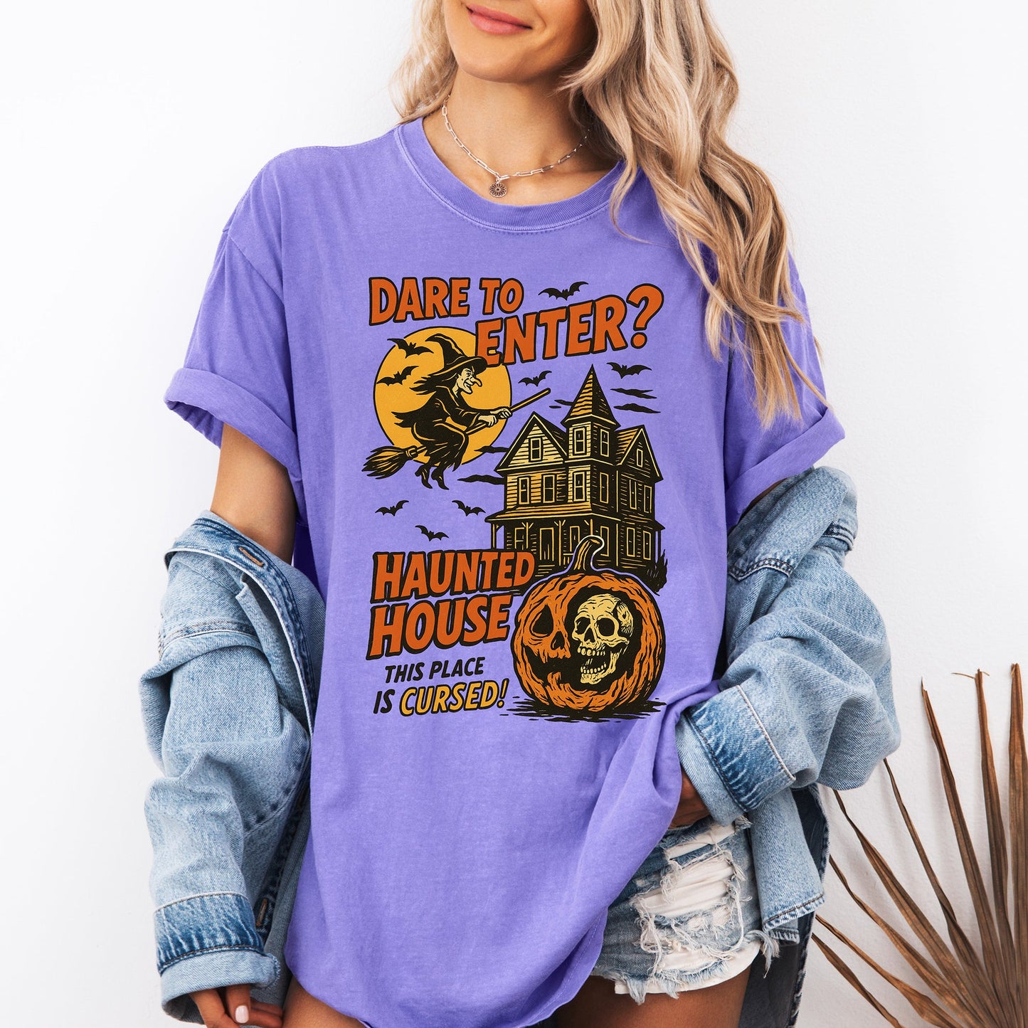 Haunted House, Halloween, Retro, Spooky, Witch, Comfort Colors T-Shirt
