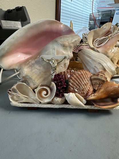 Pink Queen Conch Shell Vintage Novelty Light