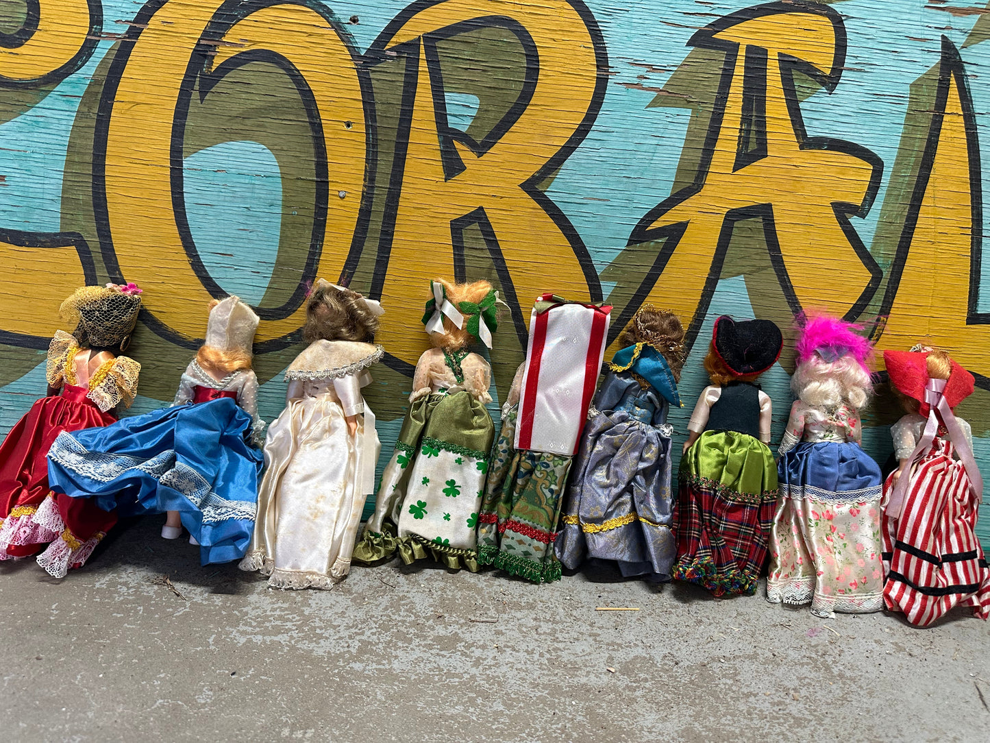 Vintage Dolls of the World