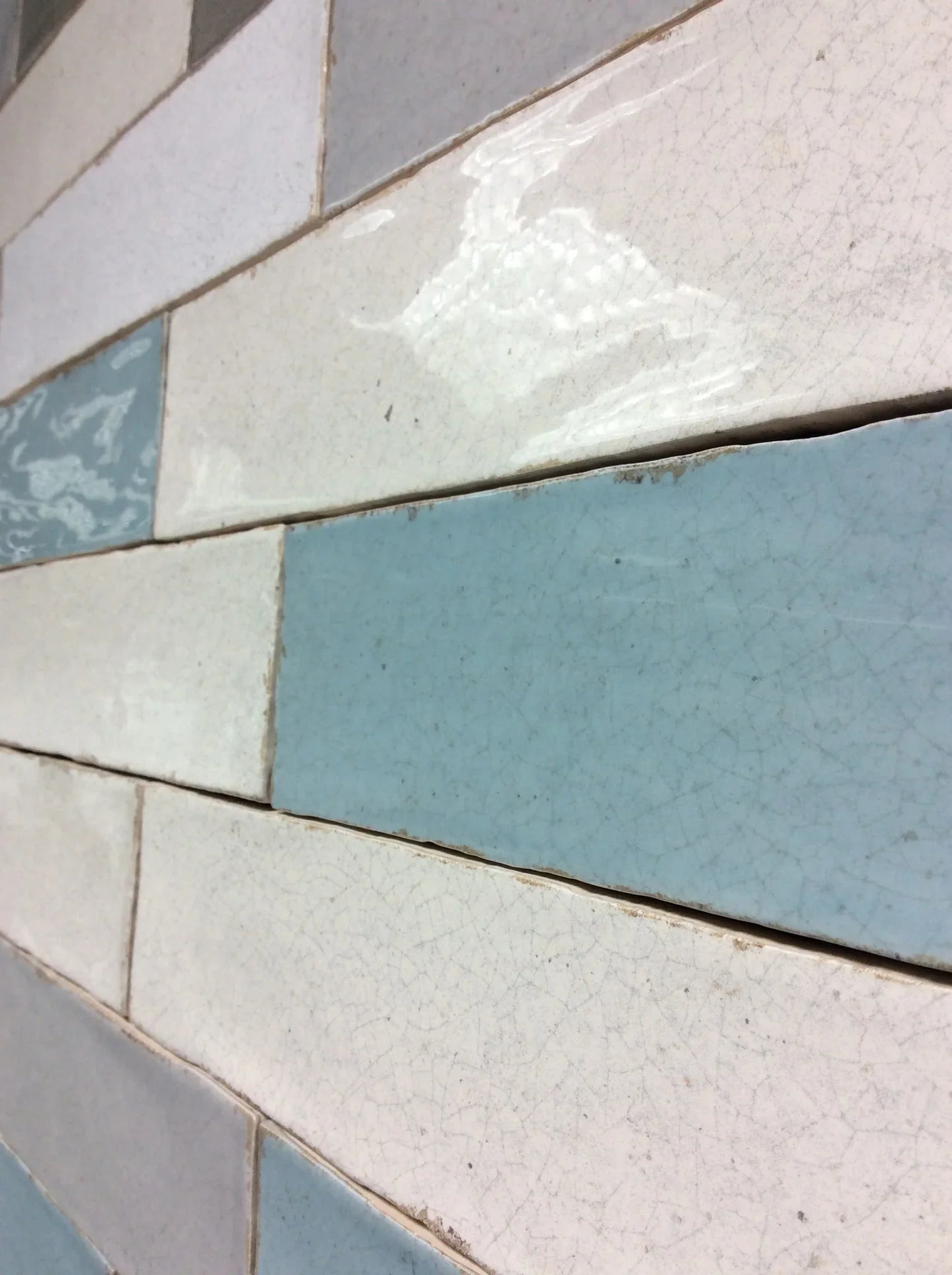 Soul Crackled Print Subway Tile