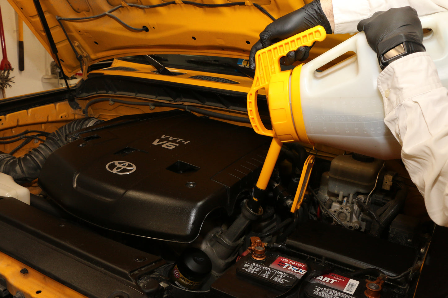 OilSafe |  Stretch Spout  | Controlled-Flow Oil Transfer Lid