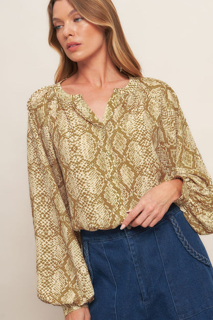 RETRO CHIC TAUPE WOVEN TOP