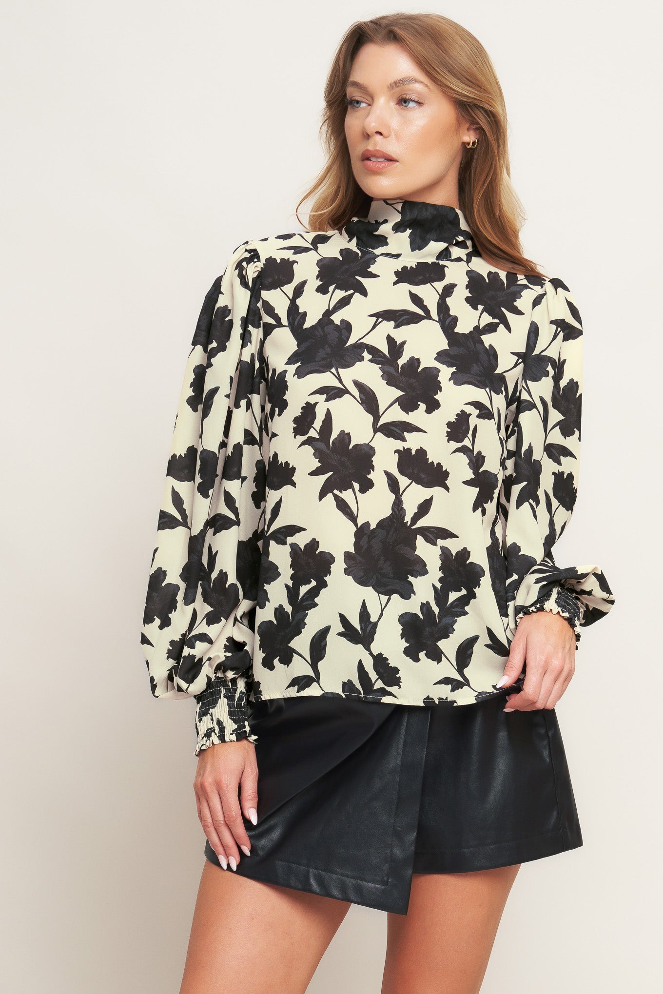 FREEDOM FLORAL STATEMENT WOVEN TOP