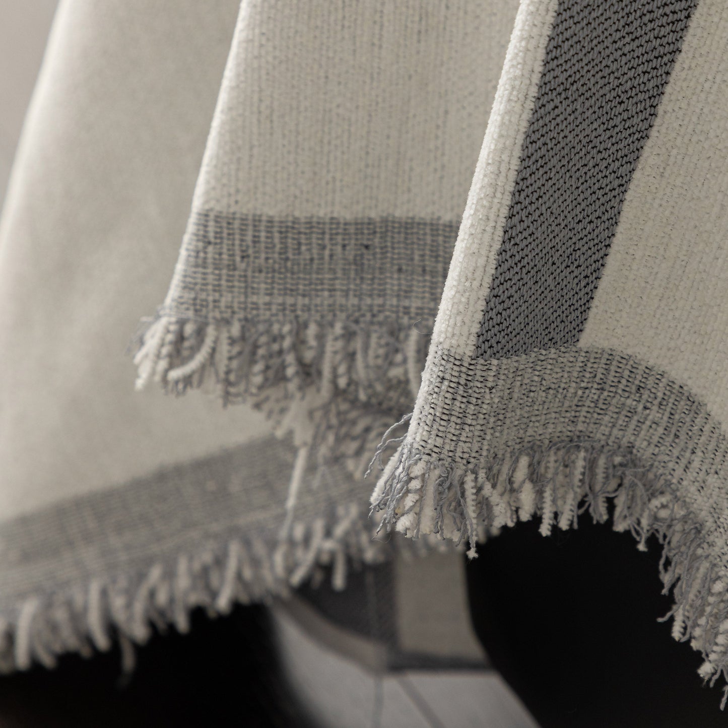 Modern Plaid Heavy Duty Sofa Throw Blanket, Boho Farmhouse Couch Cover with Tassel
