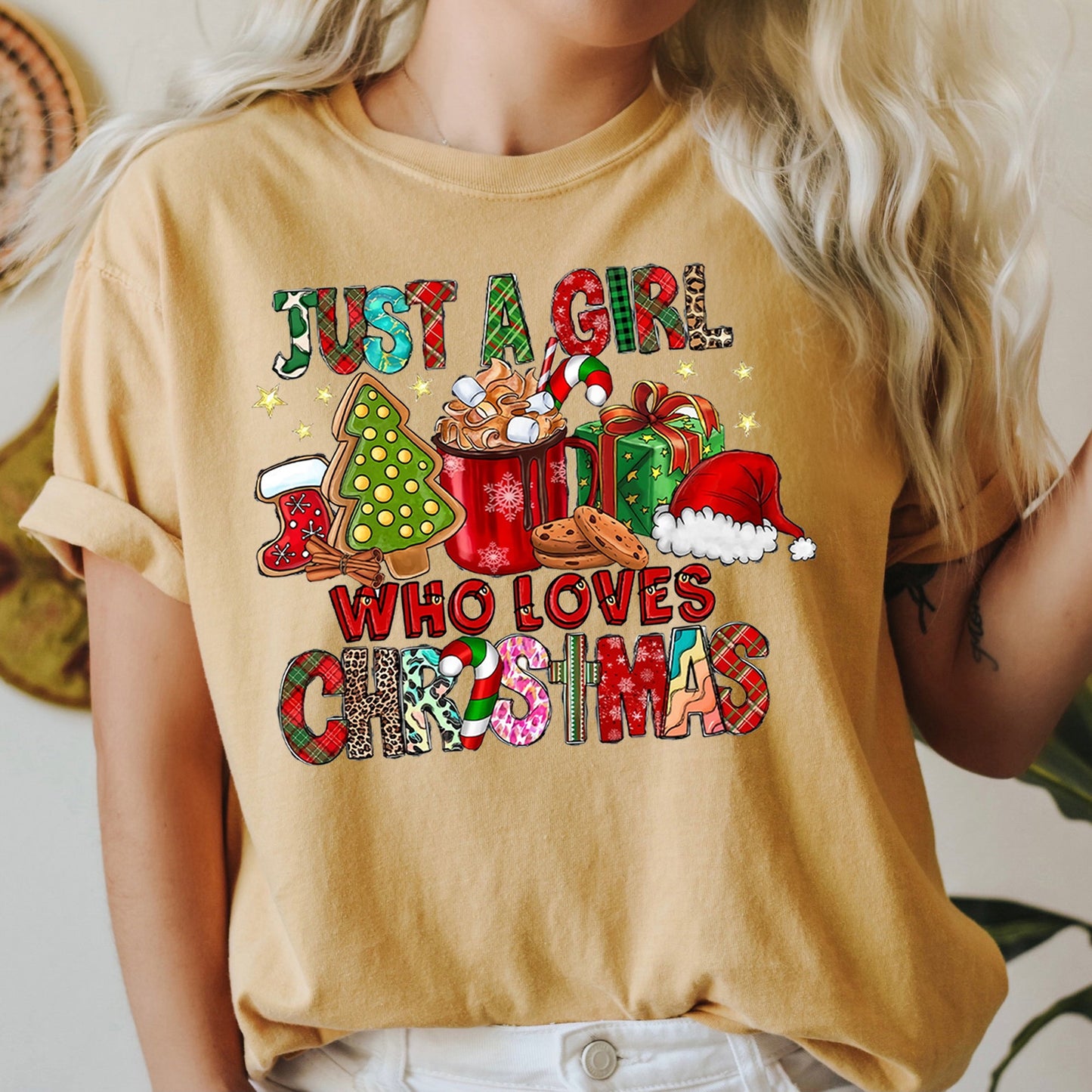 Just A Girl Who Loves Christmas, Santa, Hot Chocolate, Coffee, Comfort Colors, Tshirt