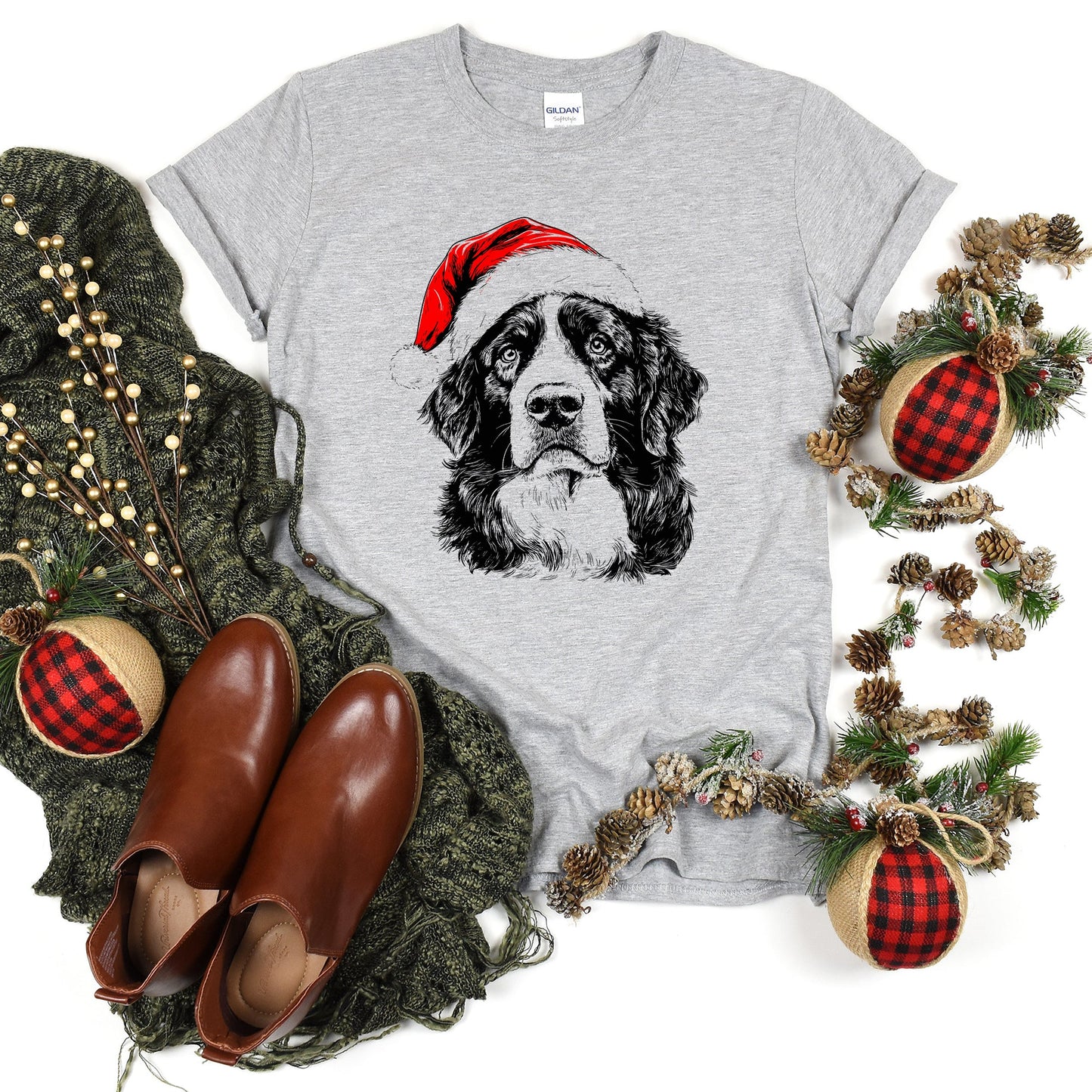 Bernese Mountain, Santa, Dog, Christmas, Dog Lover, Pet T-Shirt Comfort Colors T-Shirt