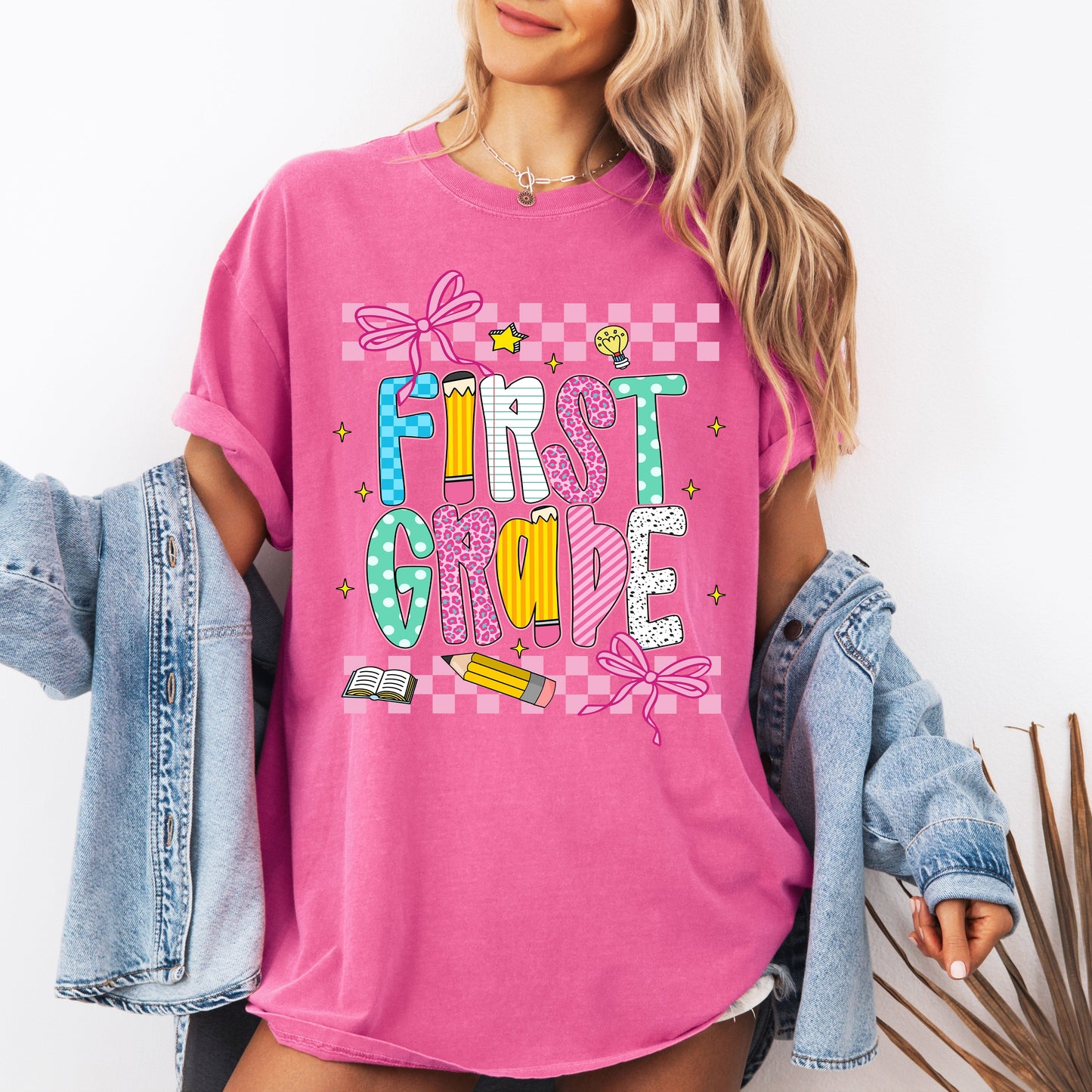 First Grade, Teacher, Back to School, Checkered, Bow, First Day of School, Cute, Teacher Appreciation, Coquette, Comfort Colors T-Shirt