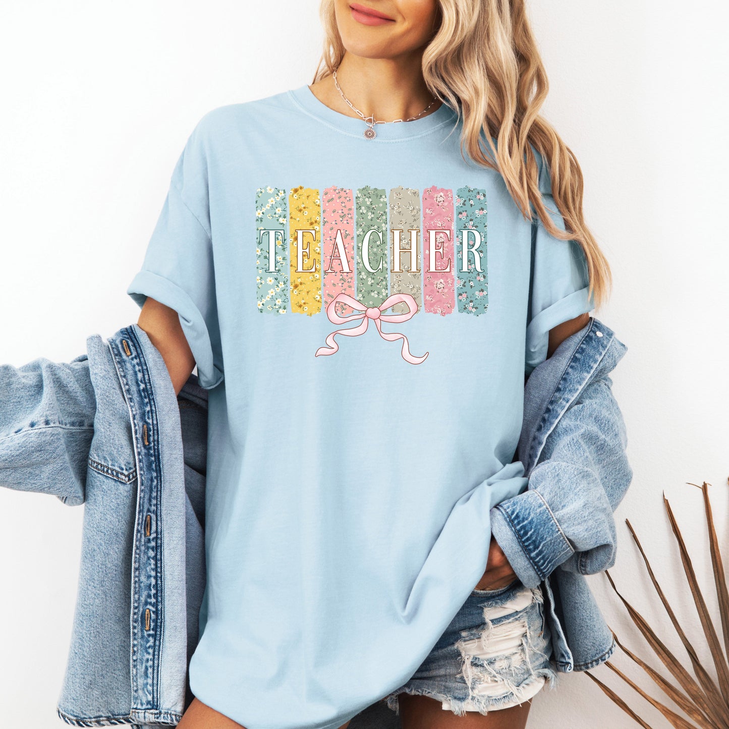 Teacher, Wildflowers, Bow, Back to School, First Day of School, Cute, Teacher Appreciation, Coquette, Comfort Colors T-Shirt