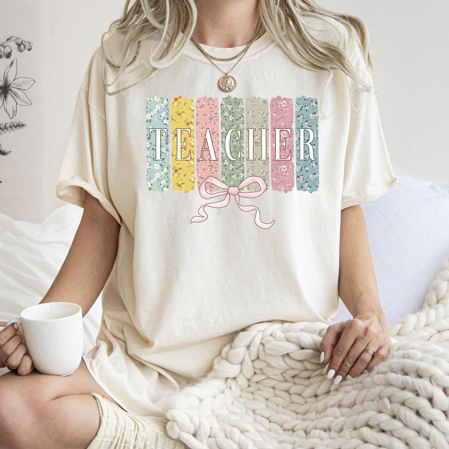 Teacher, Wildflowers, Bow, Back to School, First Day of School, Cute, Teacher Appreciation, Coquette, Comfort Colors T-Shirt