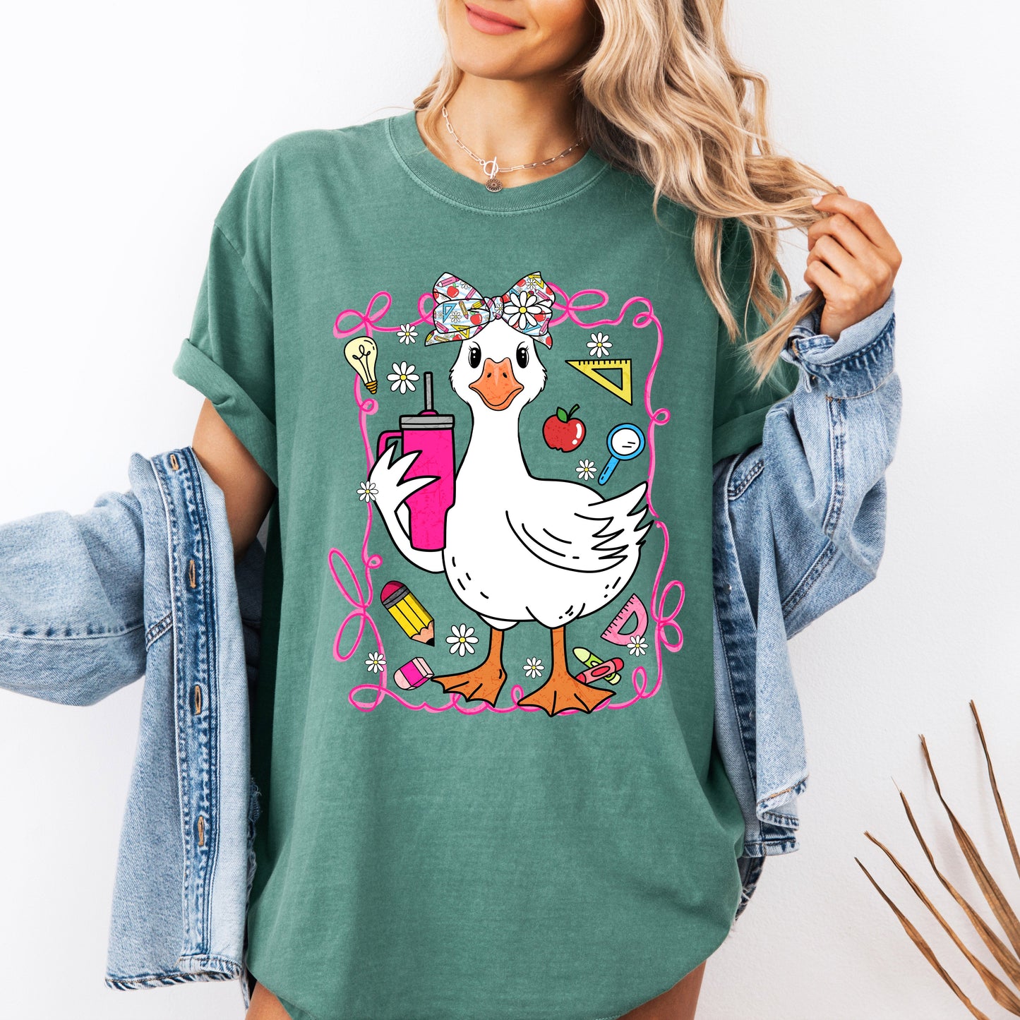 Teacher Goose, Funny, Coffee, First Day of School, Cute, Teacher Appreciation, Coquette, Comfort Colors T-Shirt