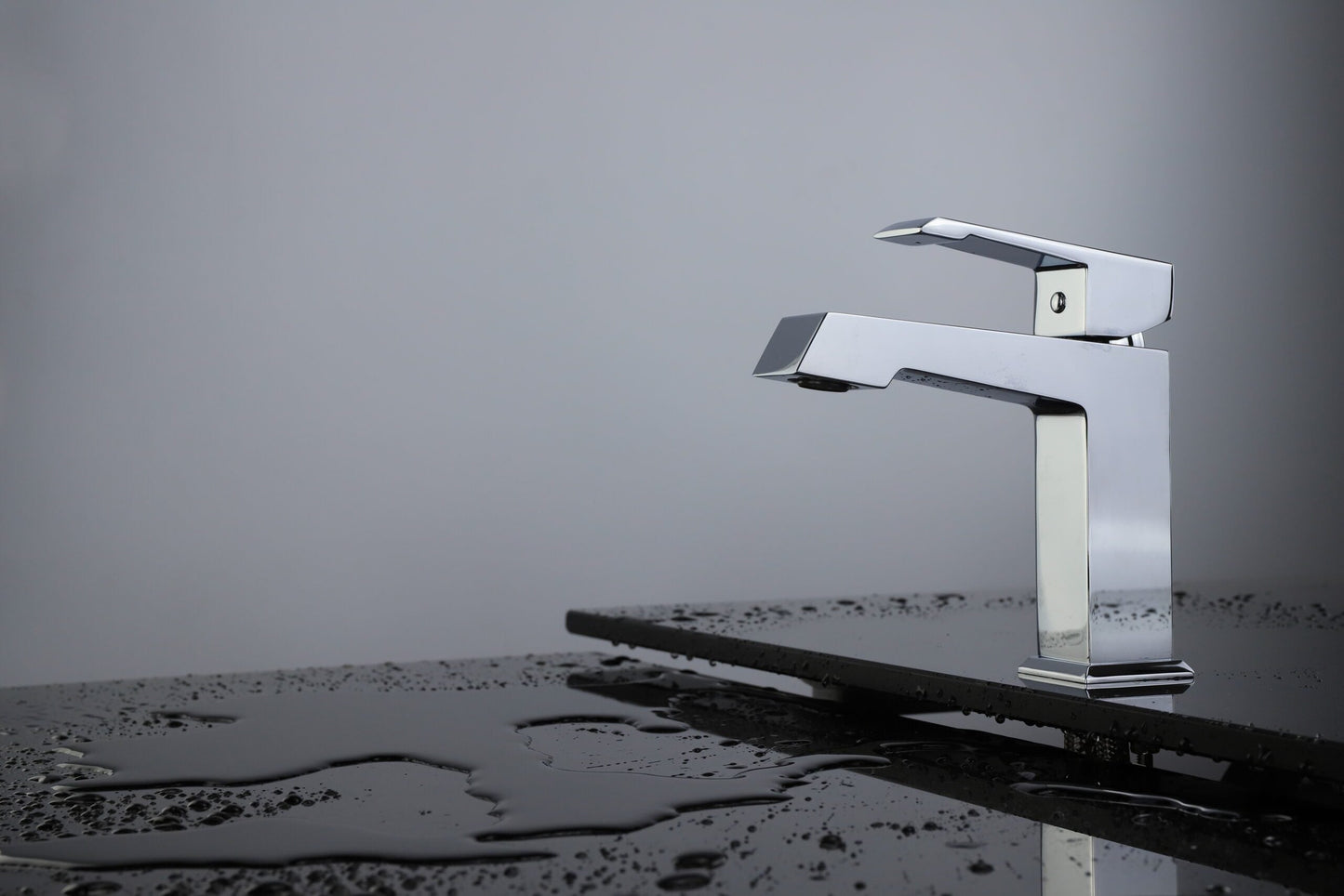 Labaro Single Hole Brass Bathroom Faucet