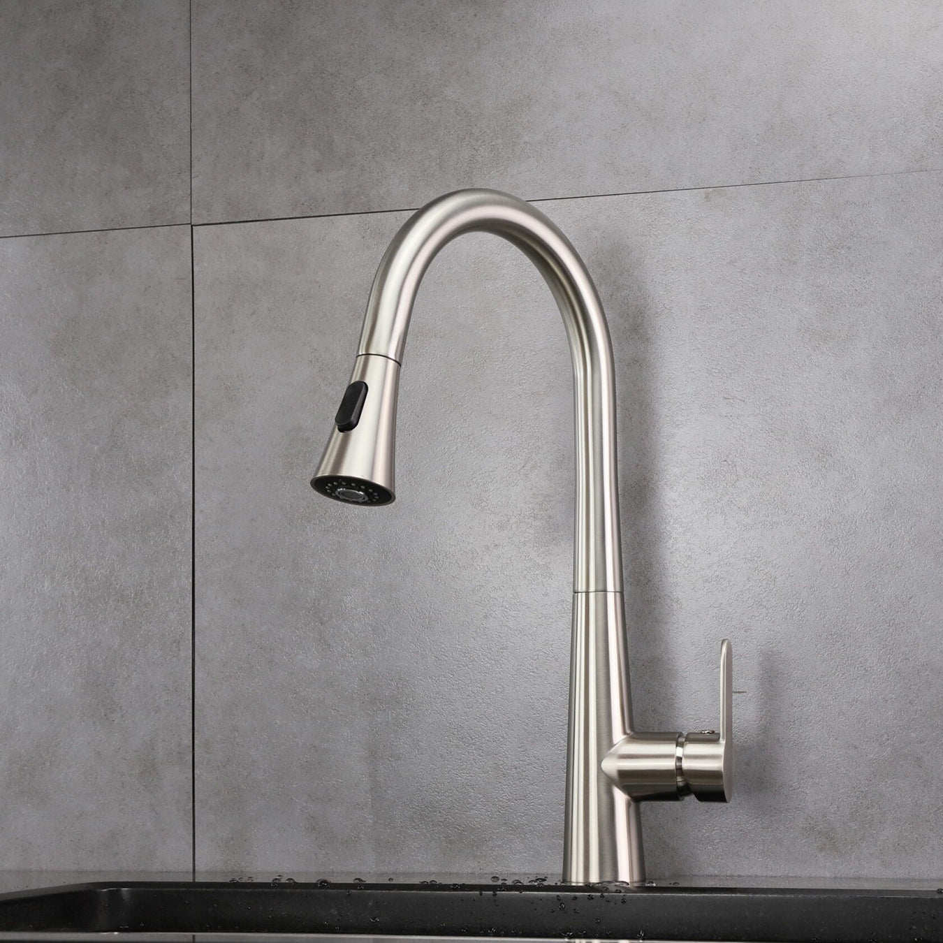 Furio Brass Single-Handle Pull-Down Spray Kitchen Faucet