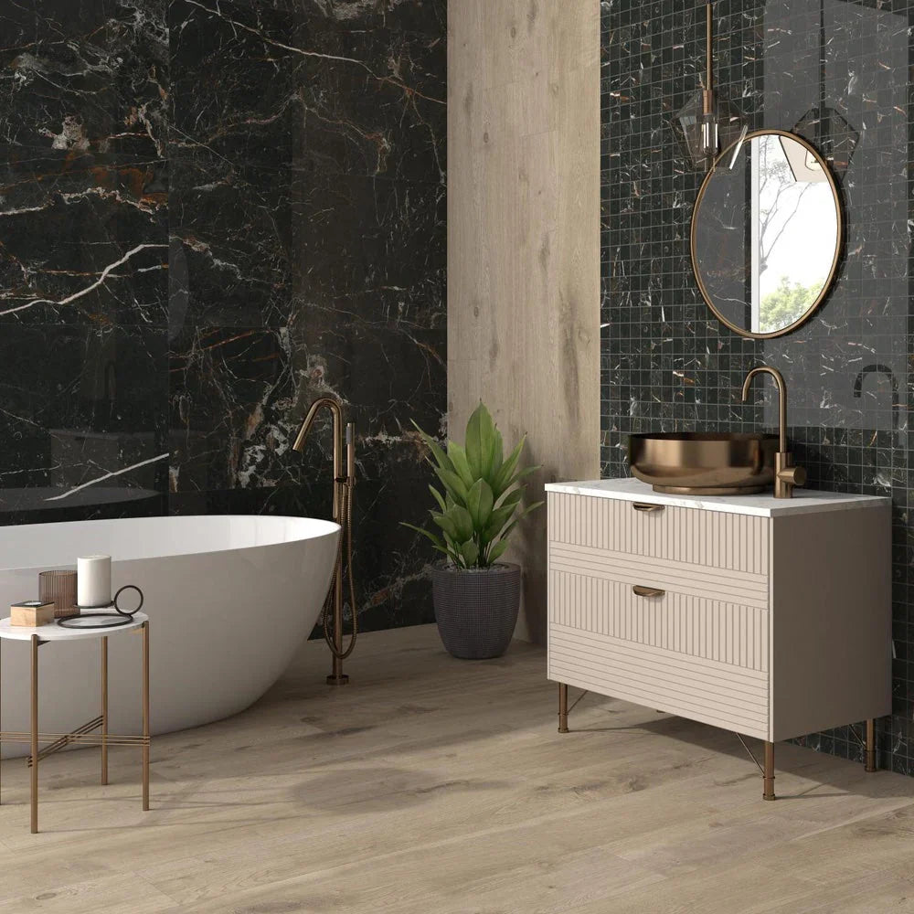 Museum Lux Laura Brown