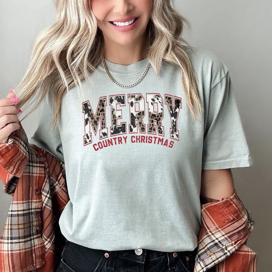 Merry Country Christmas, Collegiate Style, Retro, Fur, Leopard Print, Comfort Colors Tshirt