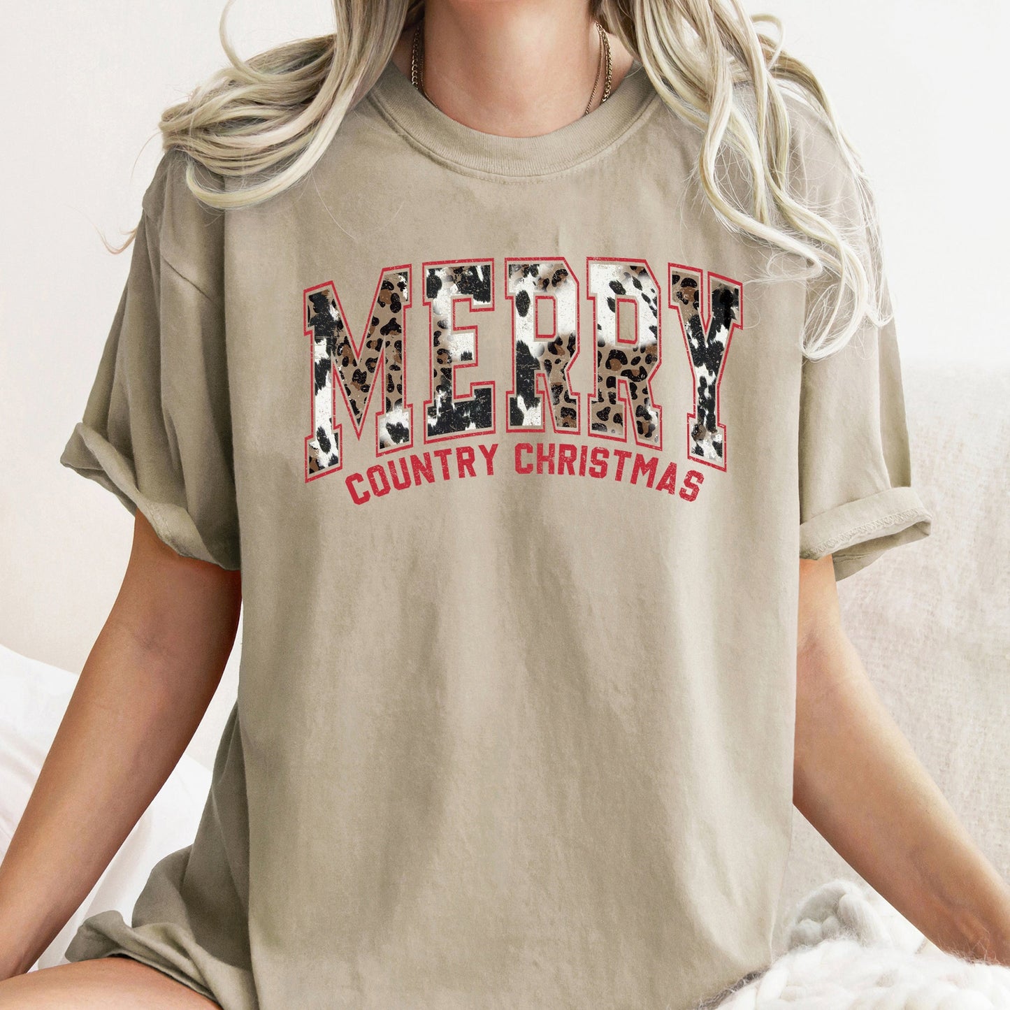 Merry Country Christmas, Collegiate Style, Retro, Fur, Leopard Print, Comfort Colors Tshirt