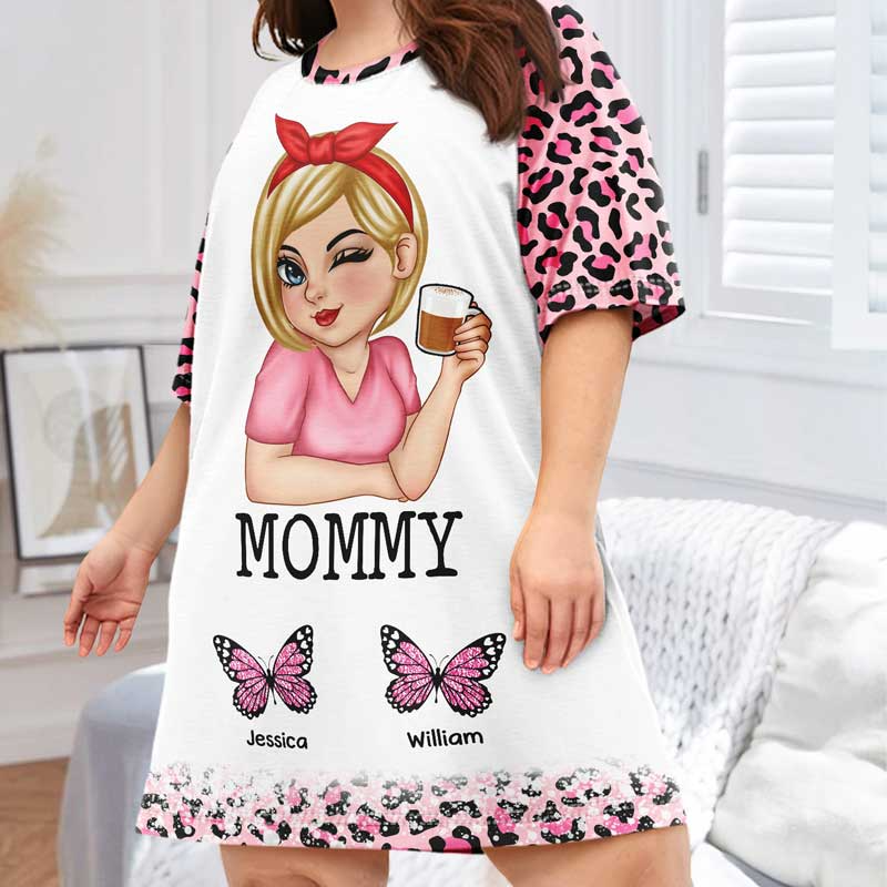 Mom Grandma Kids Butterflies Leopard Pattern - Personalized Women's Sleep Tee - Gift For Mother, Grandmother