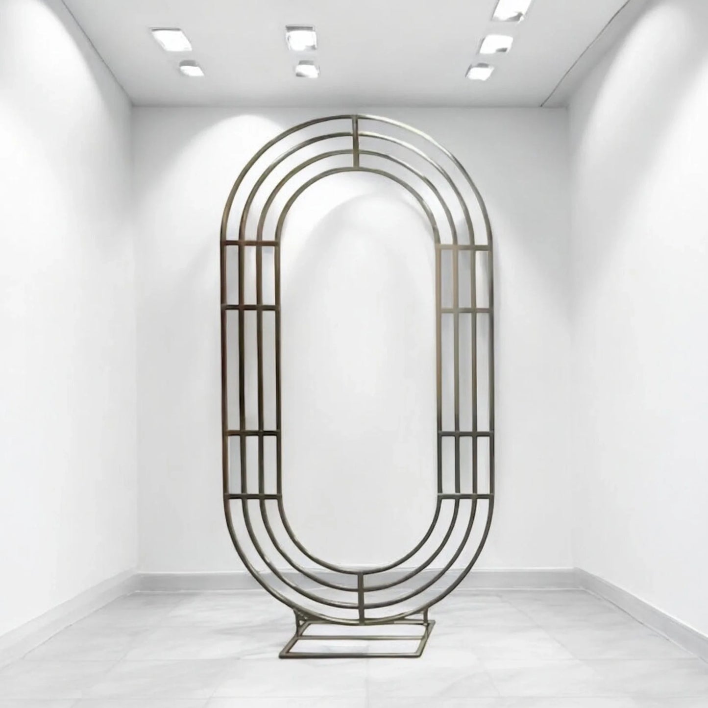 Noval Shiny Gold Wedding Backdrop Stand – Elegant Metal Arch
