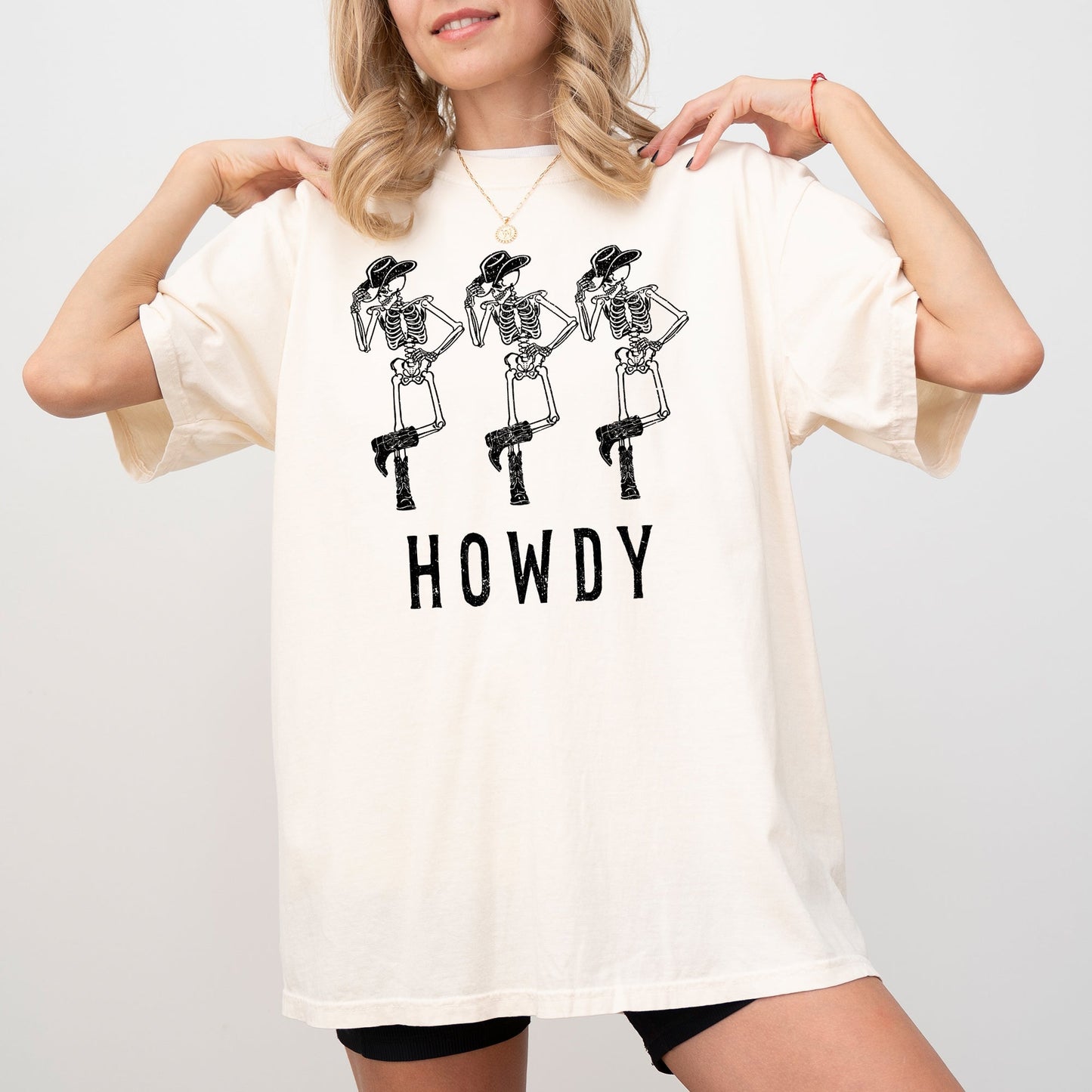 Howdy Skeleton, Cowboy, Ghost, Funny, Witch, Aesthetic, Meme, Halloween, Spooky, Costume, Tshirt Comfort Colors T-Shirt