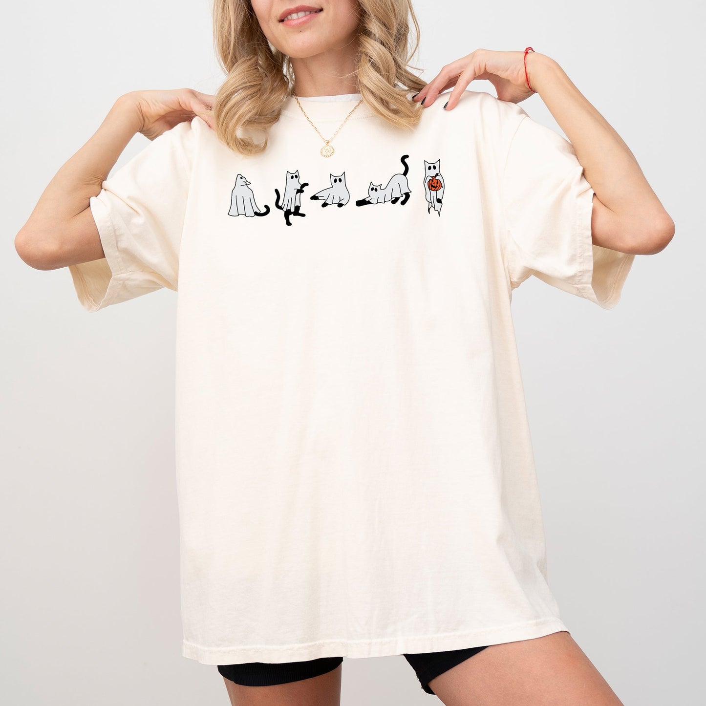 Cat Ghosts, Skeleton, Funny, Witch, Aesthetic, Meme, Halloween, Spooky, Costume, Tshirt Comfort Colors T-Shirt