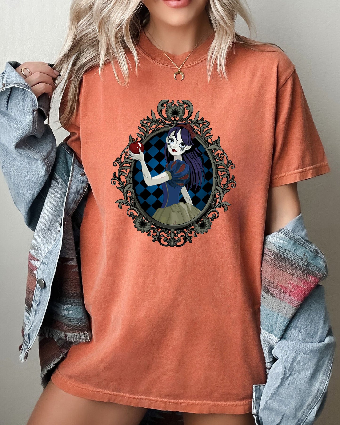 Snow White, Princess, Skeleton, Funny, Witch, Aesthetic, Meme, Halloween, Spooky, Costume, Tshirt Comfort Colors T-Shirt