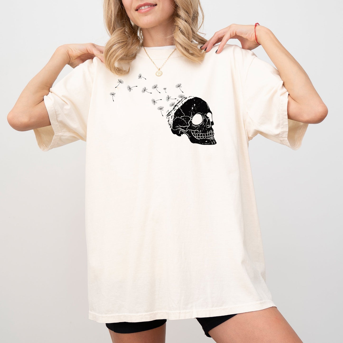 Dandelion Skull, Spooky, Skeleton, Funny, Witch, Aesthetic, Meme, Halloween, Costume, Tshirt Comfort Colors T-Shirt