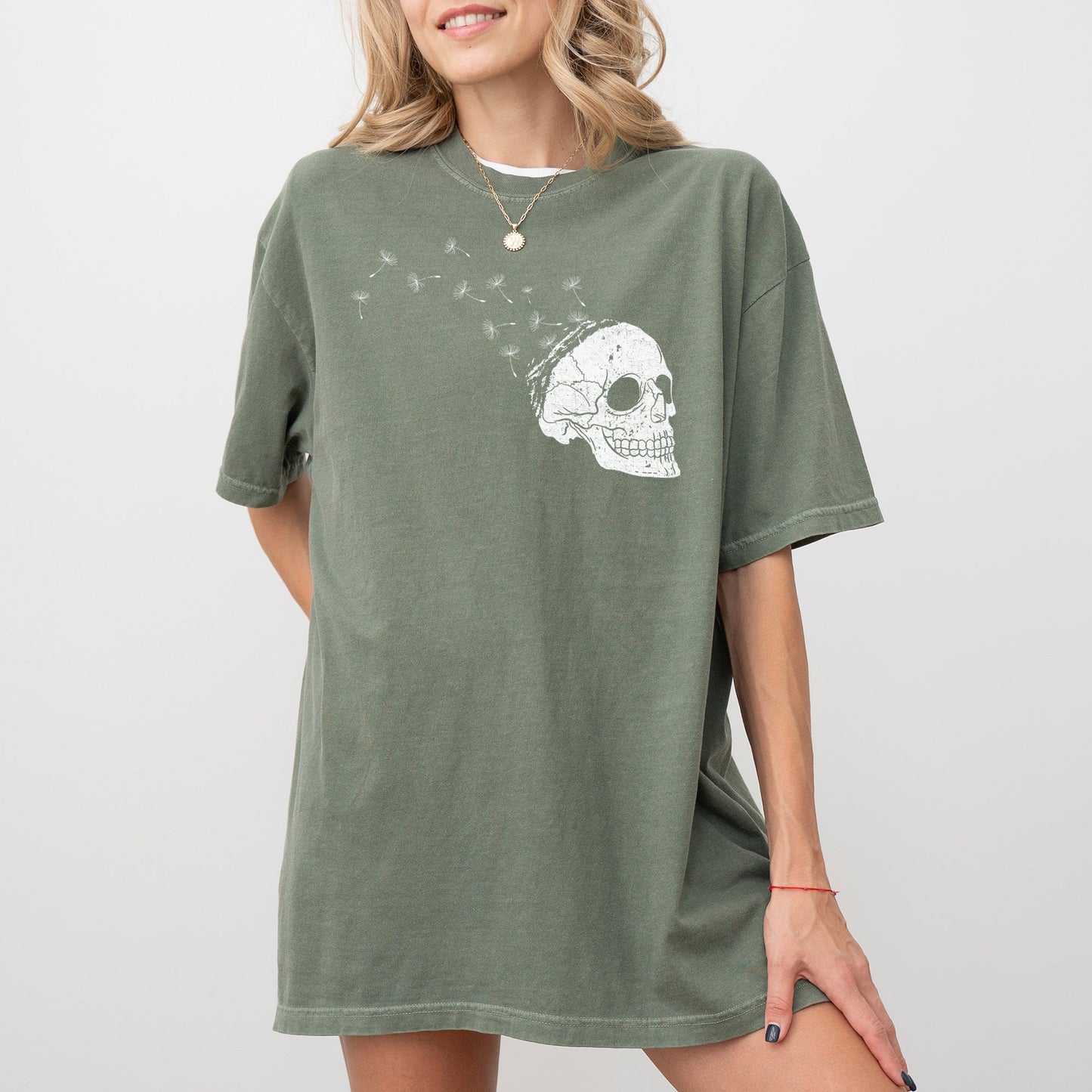 Dandelion Skull, Spooky, Skeleton, Funny, Witch, Aesthetic, Meme, Halloween, Costume, Tshirt Comfort Colors T-Shirt
