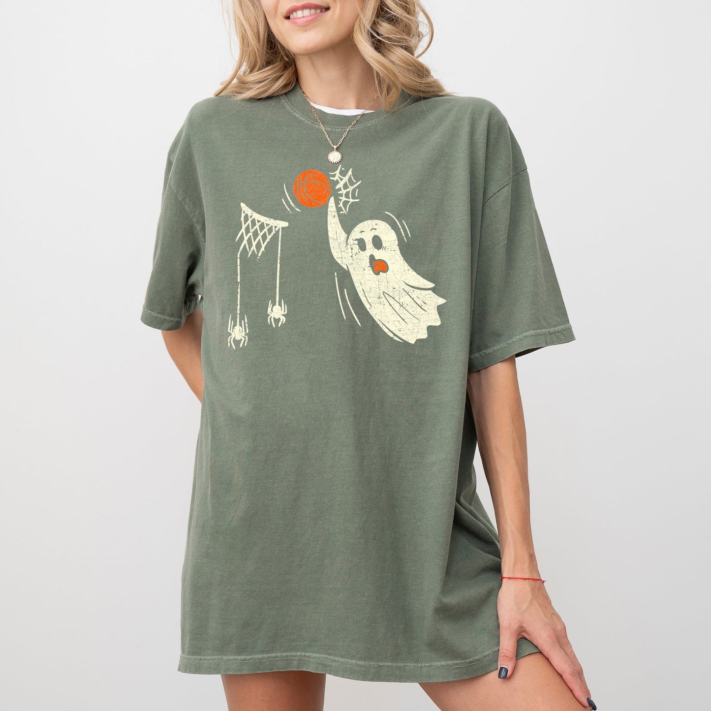 Basketball Ghost, Spooky, Skeleton, Funny, Witch, Aesthetic, Meme, Halloween, Costume, Tshirt Comfort Colors T-Shirt
