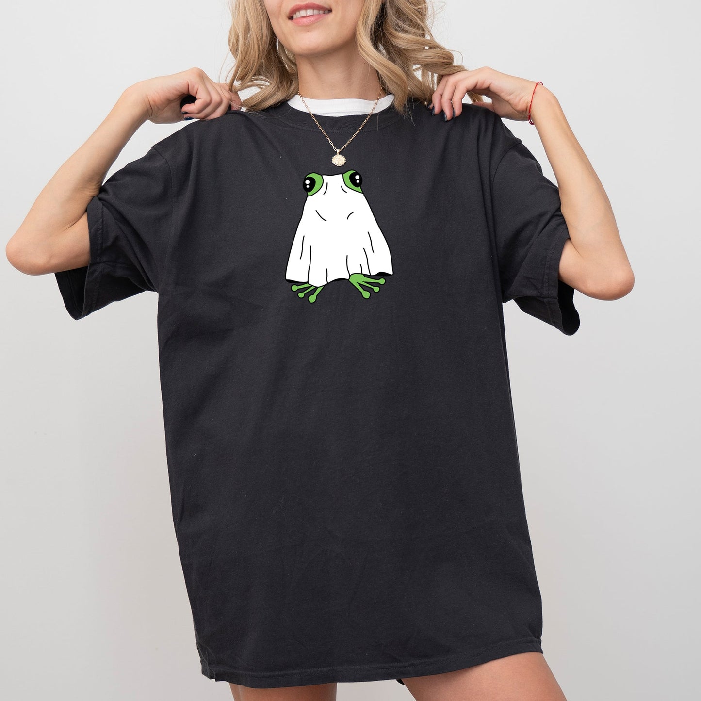 Frog, Ghost, Skeleton, Spooky, Funny, Witch, Aesthetic, Meme, Halloween, Costume, Tshirt Comfort Colors T-Shirt