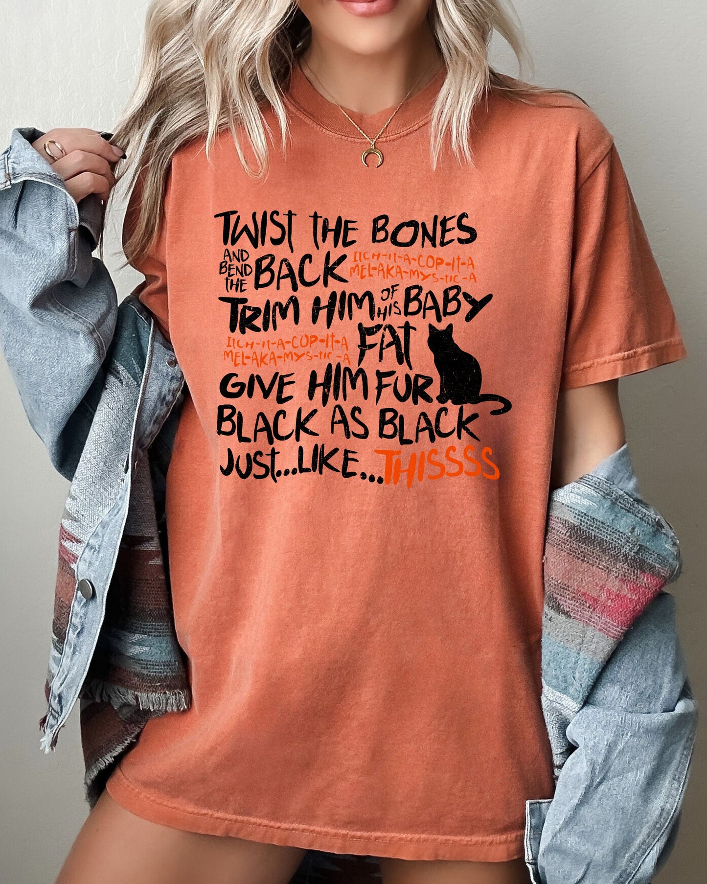 Twist The Bones, Cat, Skeleton, Spooky, Ghost, Funny, Witch, Aesthetic, Meme, Halloween, Costume, Tshirt Comfort Colors T-Shirt