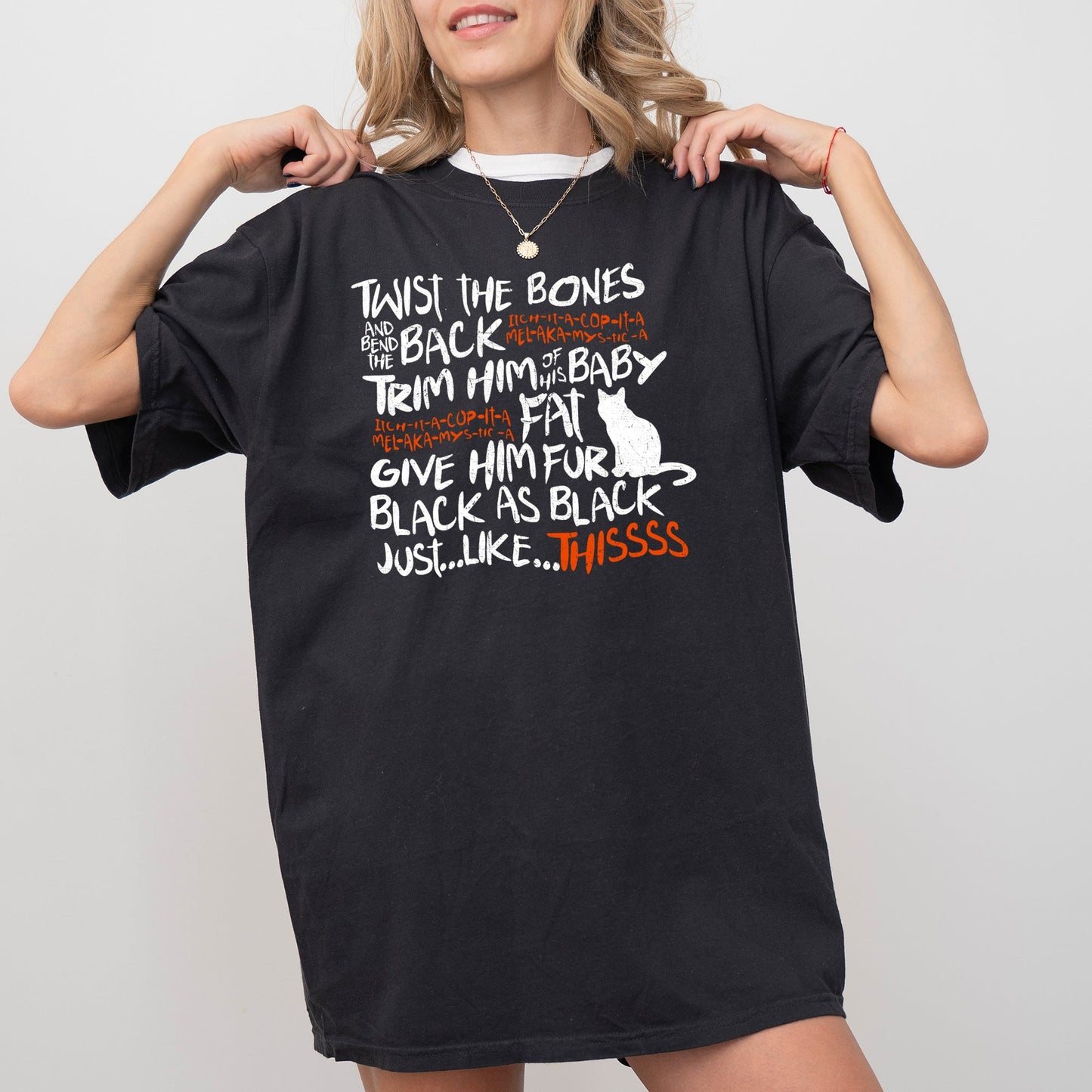 Twist The Bones, Cat, Skeleton, Spooky, Ghost, Funny, Witch, Aesthetic, Meme, Halloween, Costume, Tshirt Comfort Colors T-Shirt