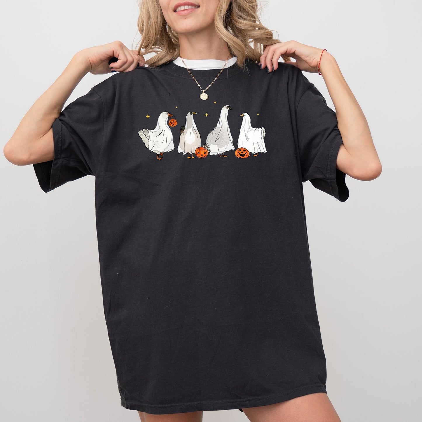 Ghost Geese, Farm, Skeleton, Funny, Pumpkin, Spooky, Witch, Aesthetic, Meme, Halloween, Costume, Tshirt Comfort Colors T-Shirt